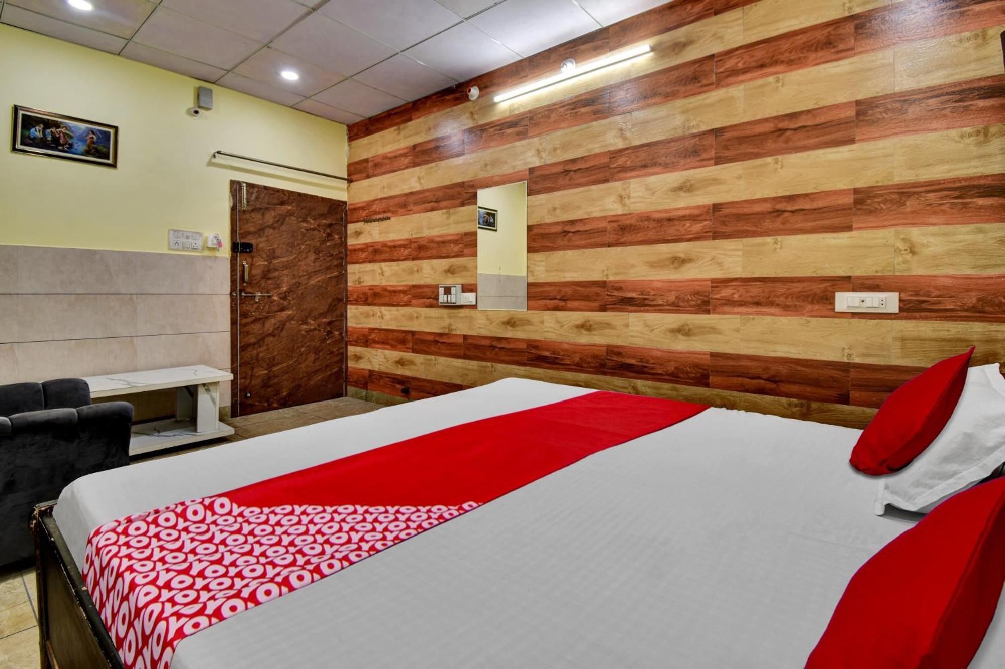 Oyo Flagship Apna Guest House Kota  Buitenkant foto