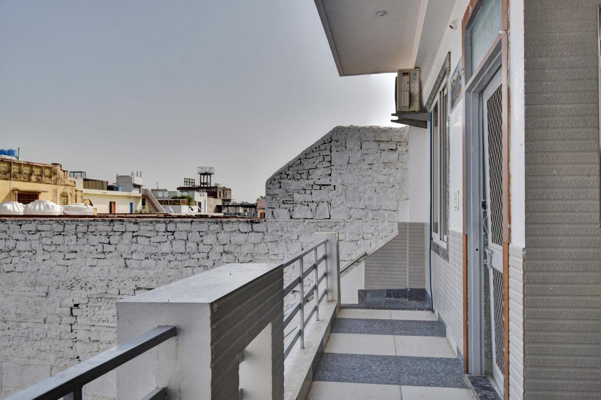 Oyo Flagship Apna Guest House Kota  Buitenkant foto